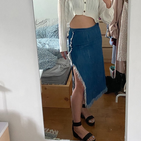 Zara Dresses & Skirts - Side slit denim skirt